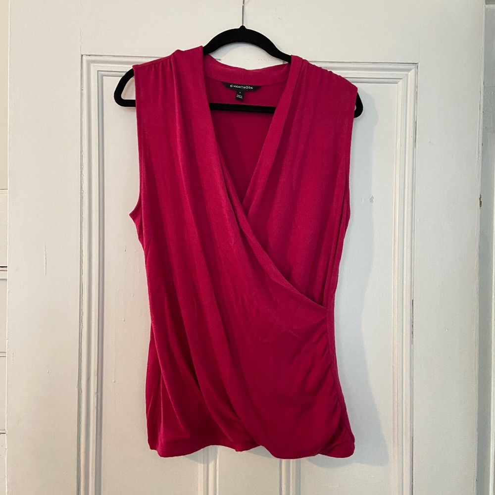 Women's pink sleeveless sweater